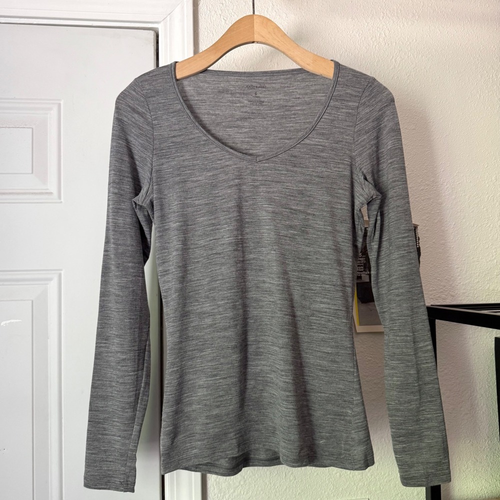 ICEBREAKER heather grey merino wool long sleeve v-neck base layer tee top